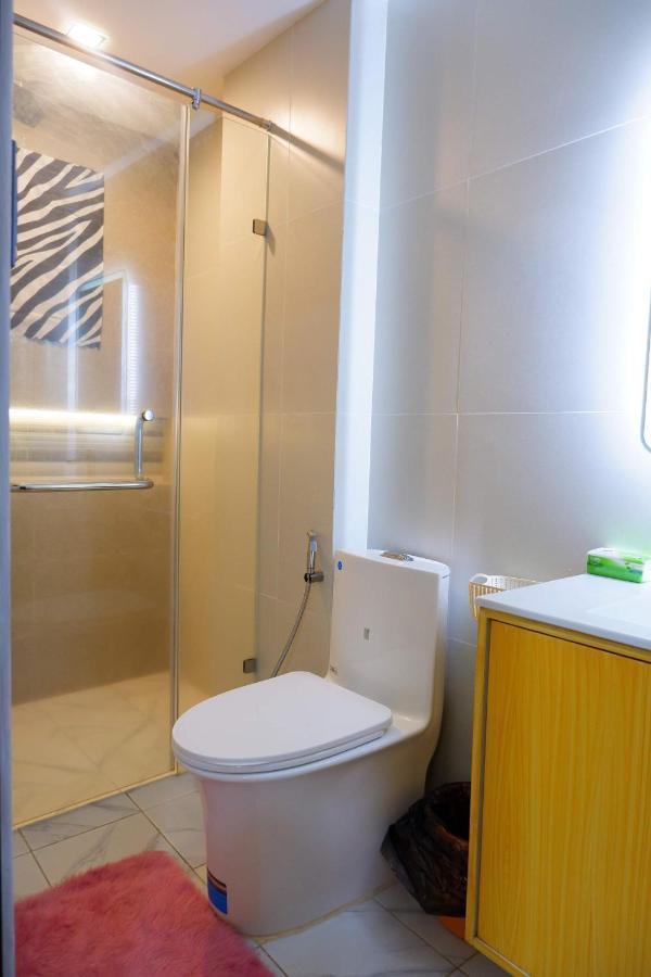 Cozy Entire Condo Unit With Pool Access 앙헬레스 외부 사진