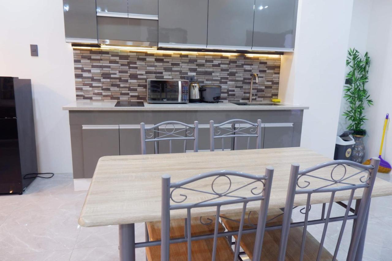 Cozy Entire Condo Unit With Pool Access 앙헬레스 외부 사진